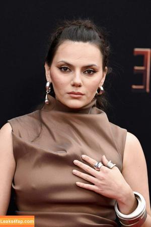 Dafne Keen photo #0327