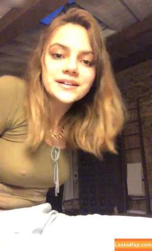Dafne Keen photo #0494
