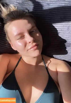 Dagi Bee photo #0019