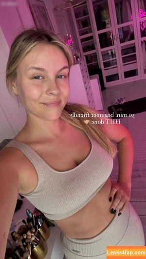 Dagi Bee photo #0177