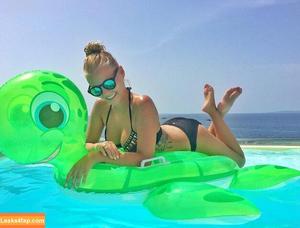 Dagi Bee photo #0206