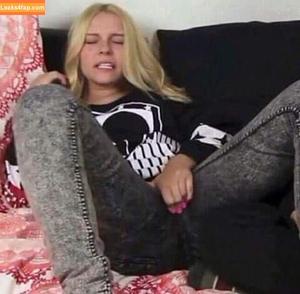 Dagi Bee photo #0219