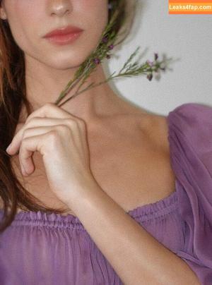 Daisy Edgar-Jones photo #0599