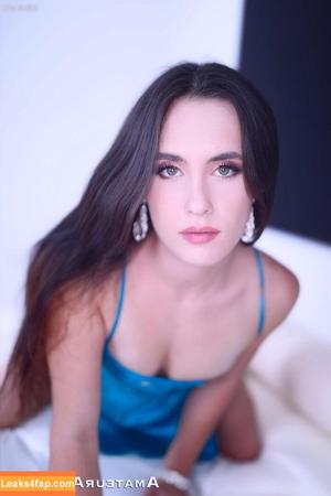 Daisy Phoenix photo #0051