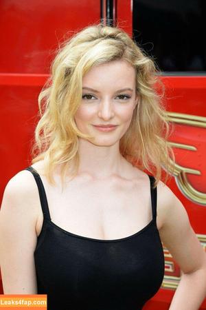 Dakota Blue Richards photo #0168