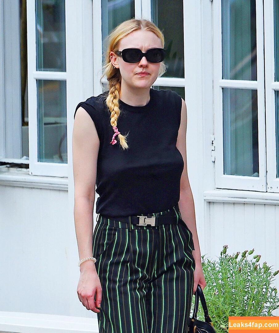 Dakota Fanning / dakotafanning leaked photo photo #0021