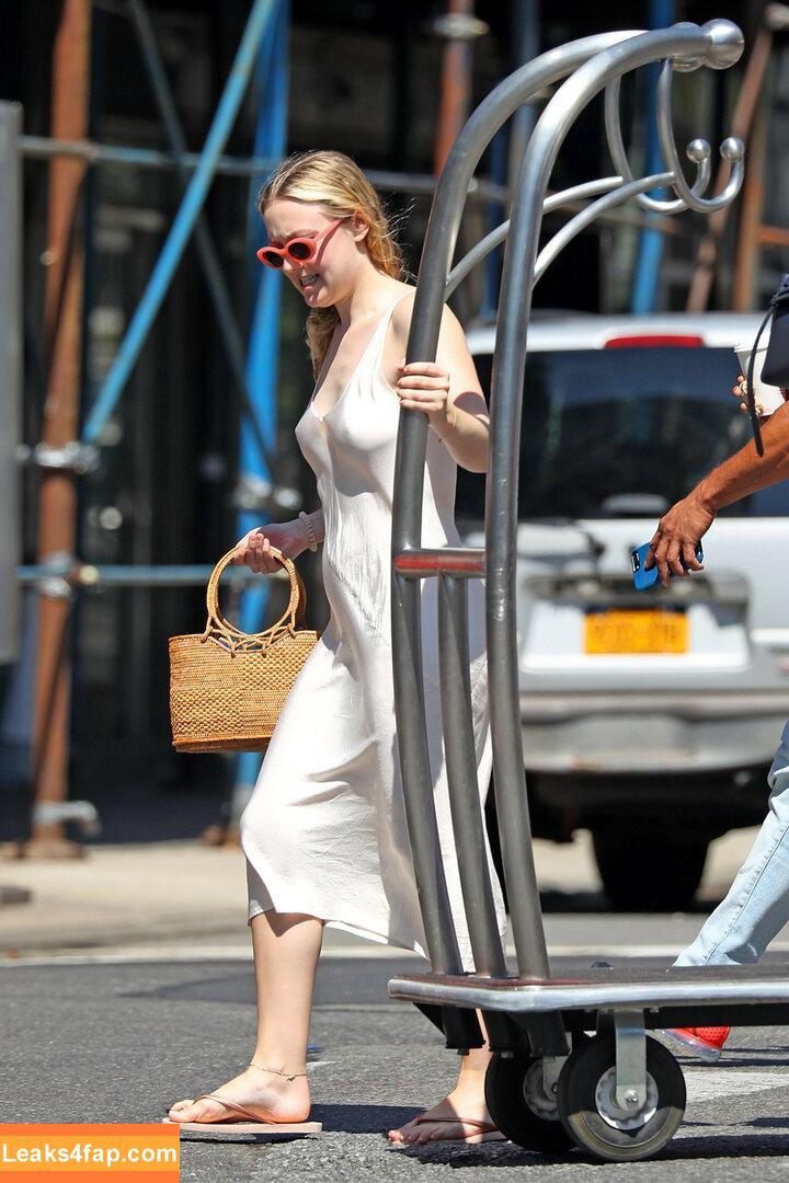 Dakota Fanning / dakotafanning leaked photo photo #0026
