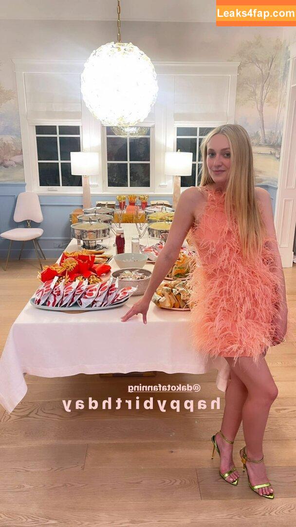 Dakota Fanning / dakota_fanning / dakotafanning слитое фото фото #0096