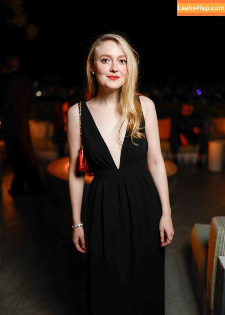 Dakota Fanning / dakotafanning leaked photo photo #0462