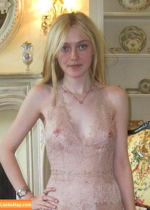 Dakota Fanning photo #0005