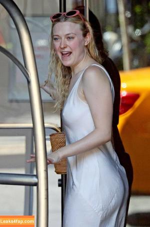 Dakota Fanning photo #0030