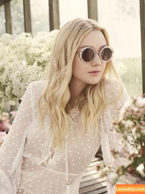 Dakota Fanning photo #0072