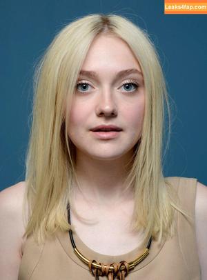 Dakota Fanning photo #0075