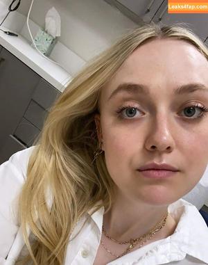 Dakota Fanning photo #0093