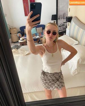 Dakota Fanning photo #0130