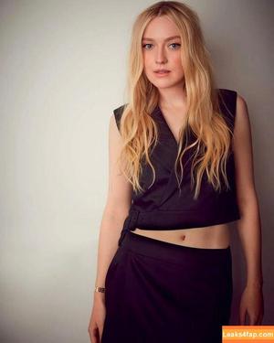 Dakota Fanning photo #0136