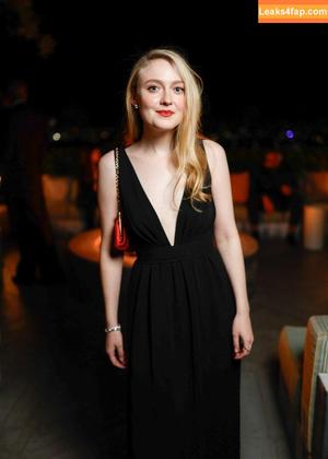 Dakota Fanning photo #0462