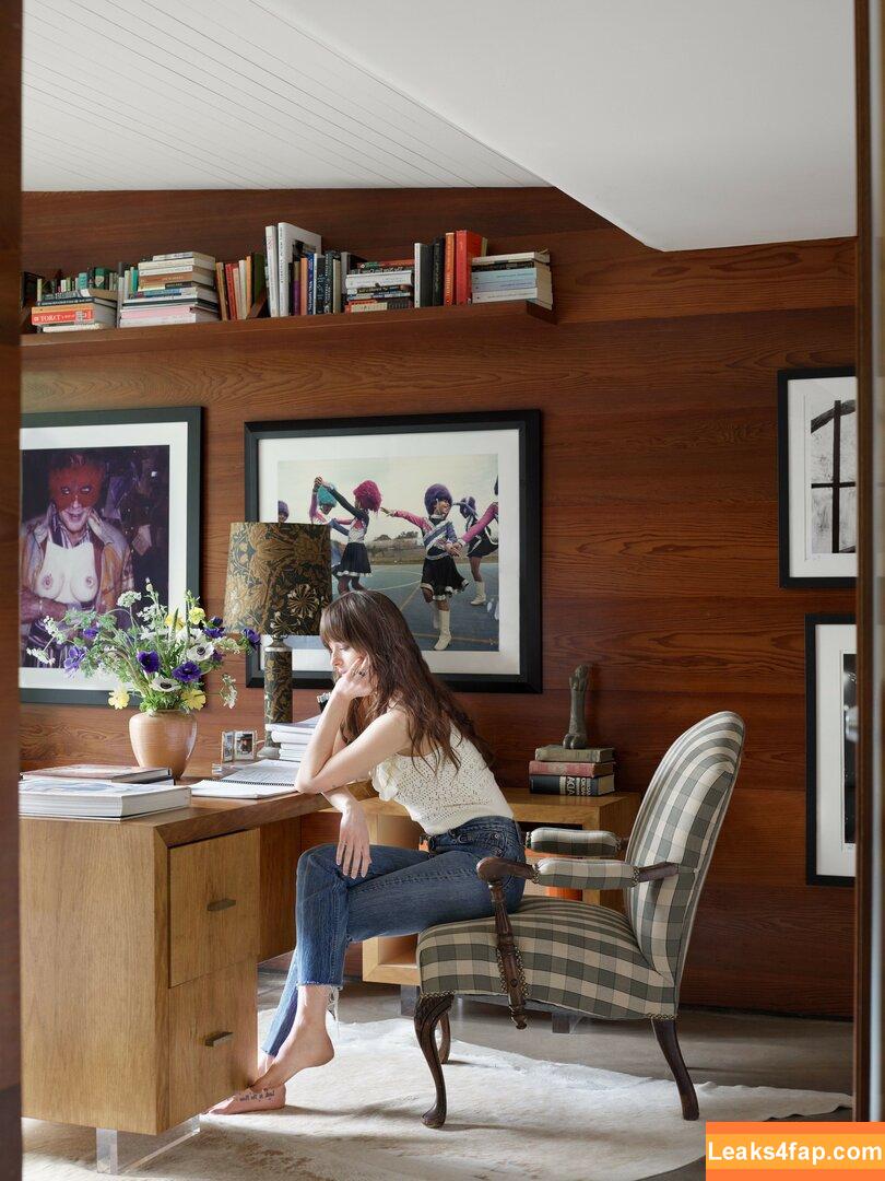 Dakota Johnson / dakotajohnson / isDakotaJohnson leaked photo photo #0017