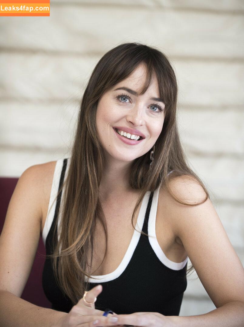 Dakota Johnson / dakotajohnson / isDakotaJohnson leaked photo photo #0032