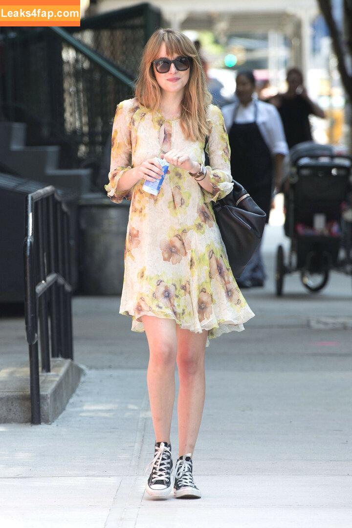 Dakota Johnson / dakotajohnson / isDakotaJohnson leaked photo photo #0046
