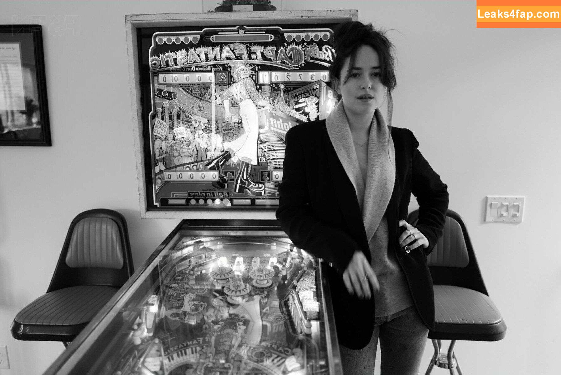 Dakota Johnson / dakotajohnson / isDakotaJohnson leaked photo photo #0315