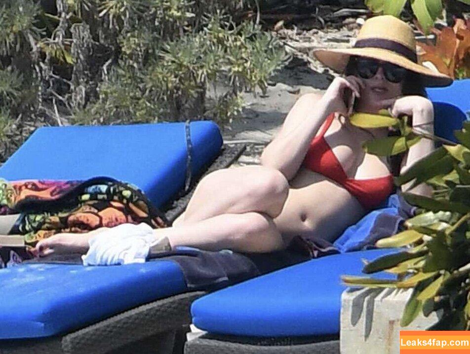 Dakota Johnson / dakotajohnson / isDakotaJohnson leaked photo photo #0325