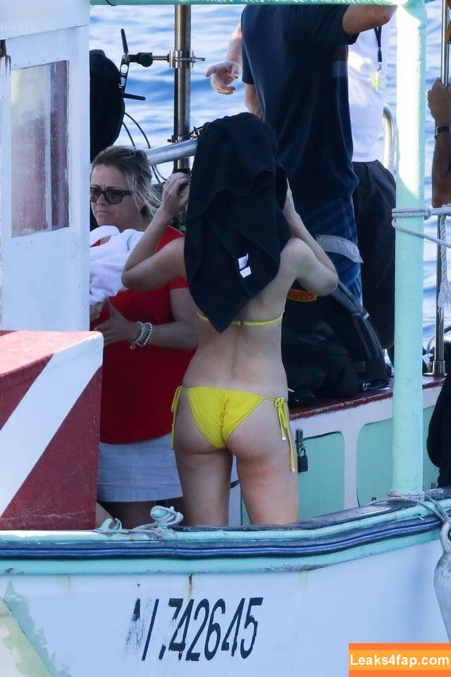 Dakota Johnson / dakotajohnson / isDakotaJohnson leaked photo photo #0536