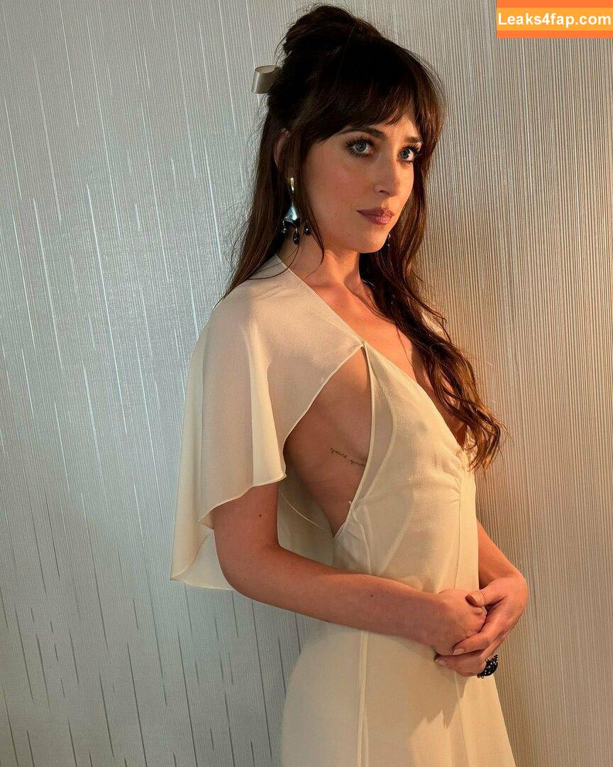 Dakota Johnson / dakotajohnson / isDakotaJohnson leaked photo photo #0560
