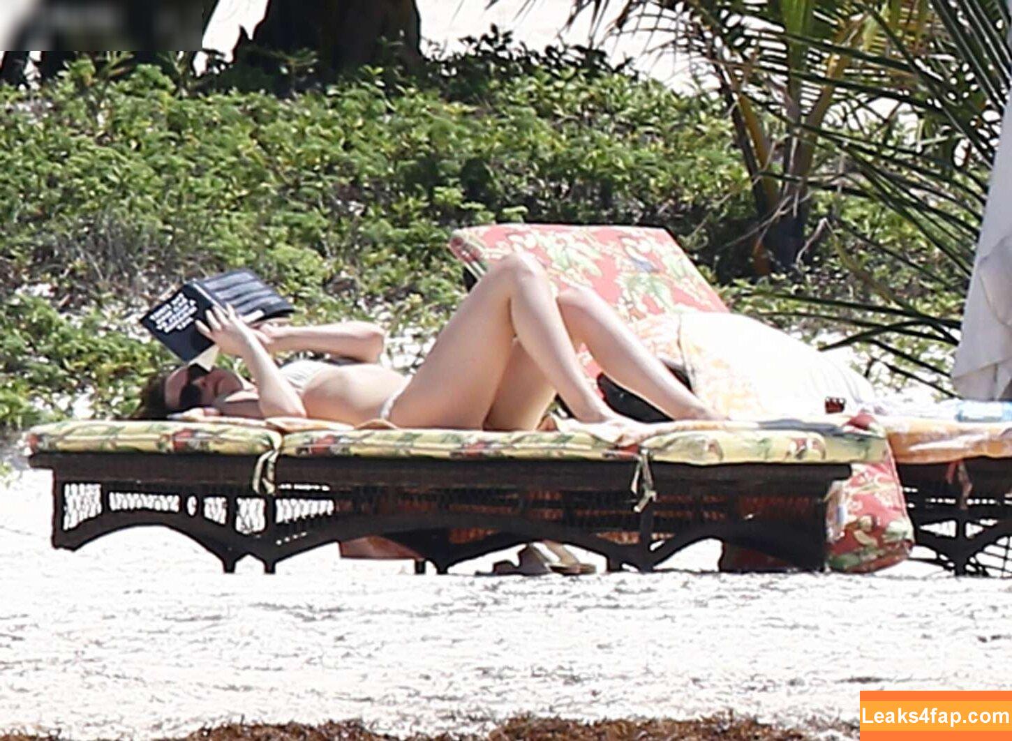 Dakota Johnson / dakotajohnson / isDakotaJohnson leaked photo photo #0675