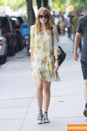 Dakota Johnson photo #0050