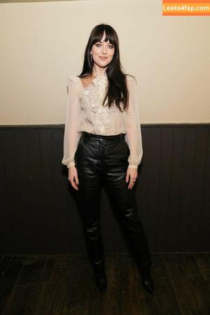 Dakota Johnson photo #0057