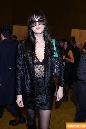 Dakota Johnson photo #0571