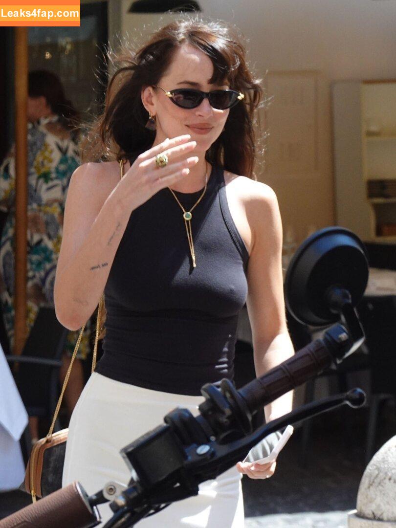 Dakota Johnson / dakotajohnson / isDakotaJohnson leaked photo photo #1065
