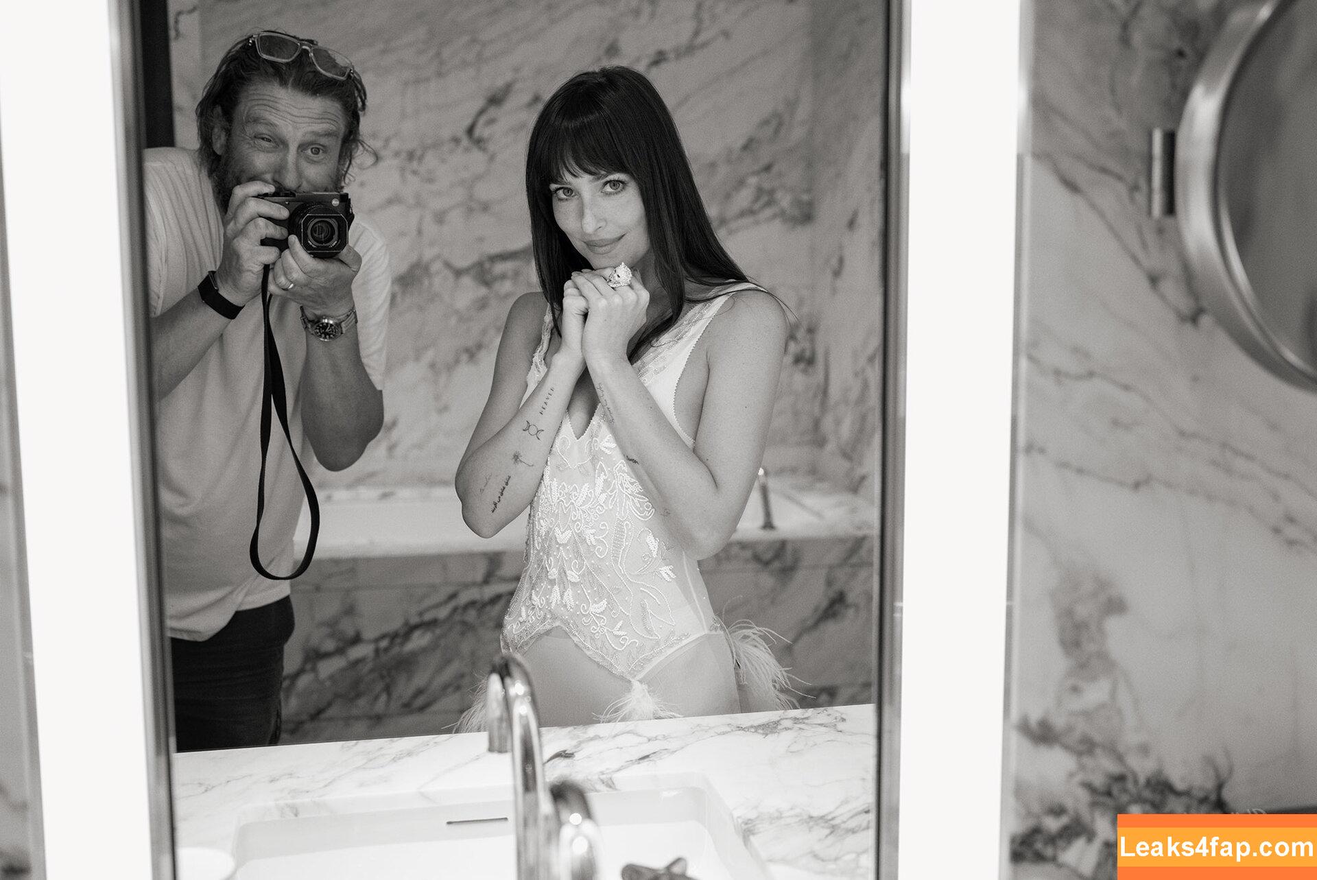 Dakota Johnson / dakotajohnson / isDakotaJohnson leaked photo photo #1118