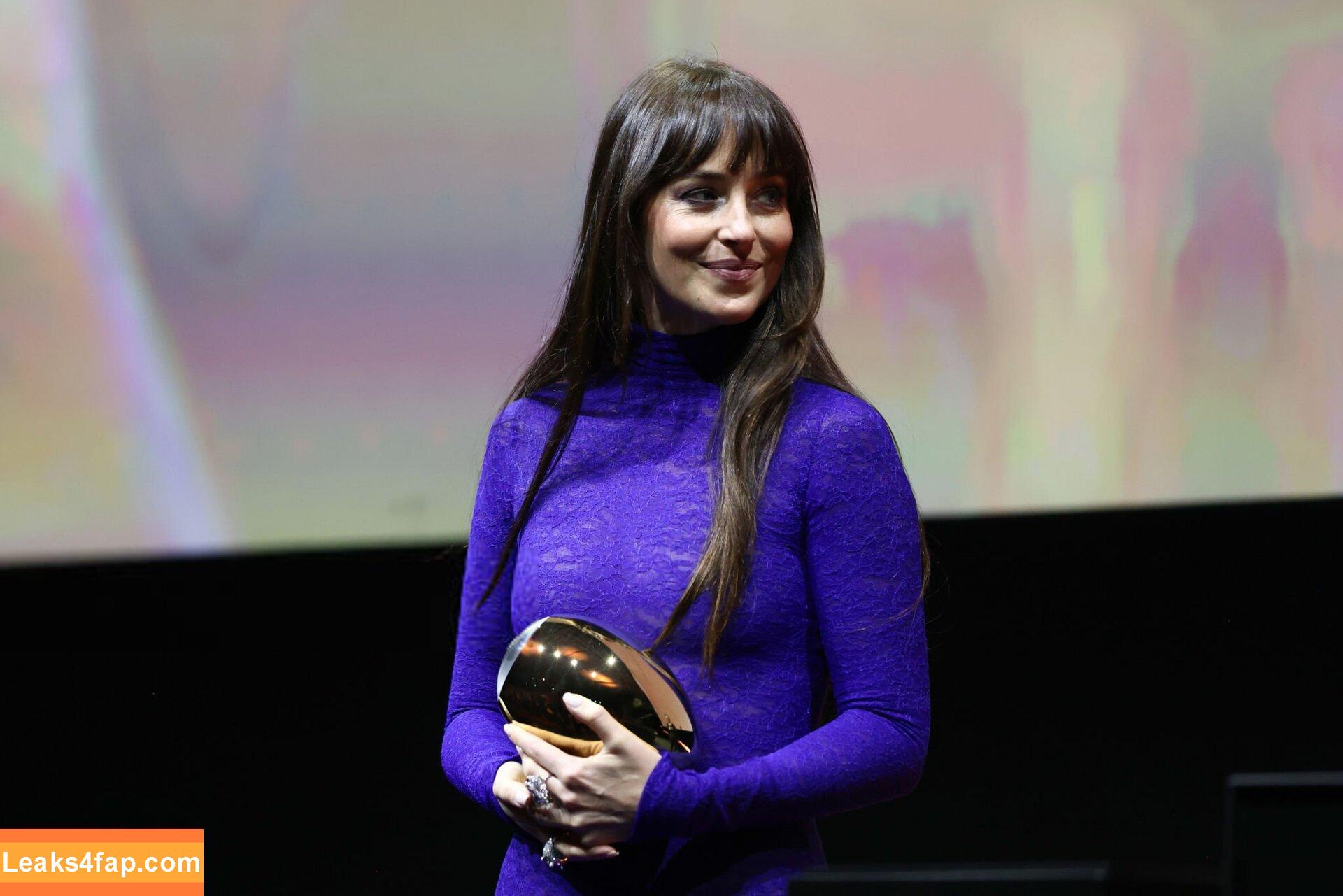 Dakota Johnson / dakotajohnson / isDakotaJohnson leaked photo photo #1146