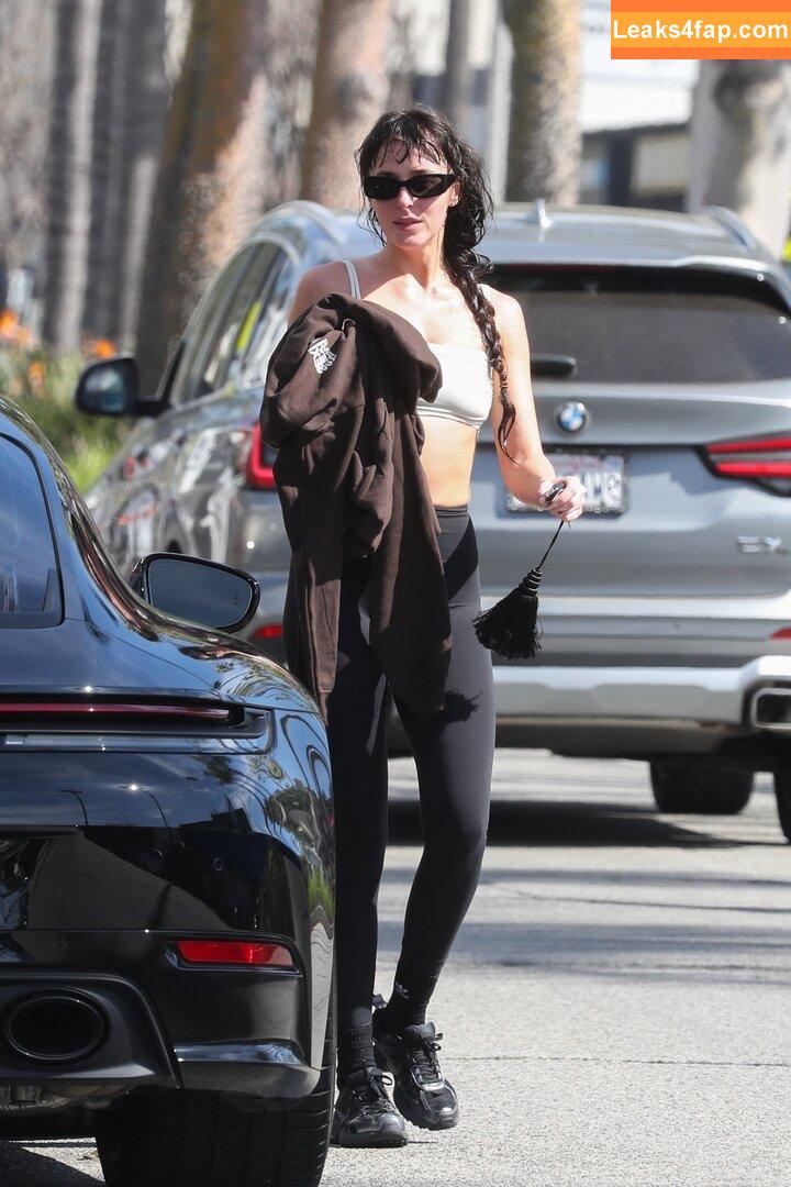 Dakota Johnson / dakotajohnson / https: / isDakotaJohnson leaked photo photo #1280