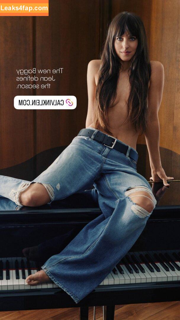 Dakota Johnson / dakotajohnson / https: / isDakotaJohnson leaked photo photo #1311