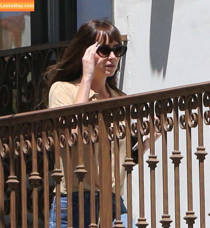 Dakota Johnson / dakotajohnson / https: / isDakotaJohnson leaked photo photo #1390