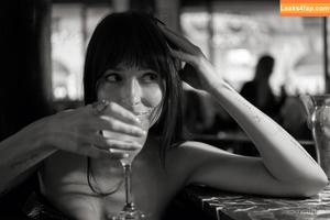 Dakota Johnson photo #1115