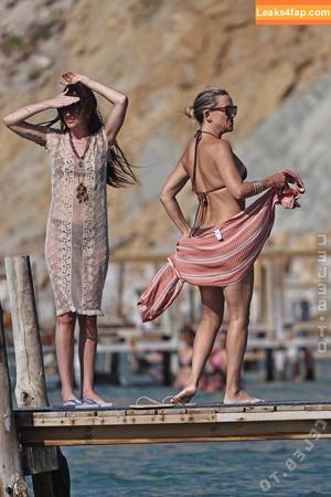 Dakota Johnson photo #1350