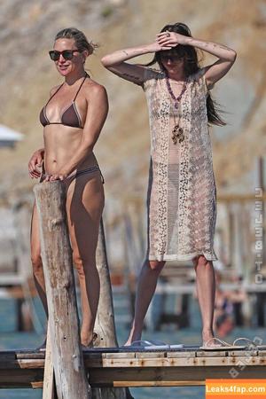 Dakota Johnson photo #1354