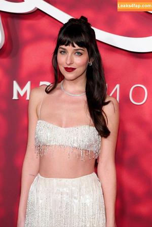 Dakota Johnson photo #1488