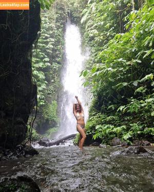 Dana Nomad photo #0022