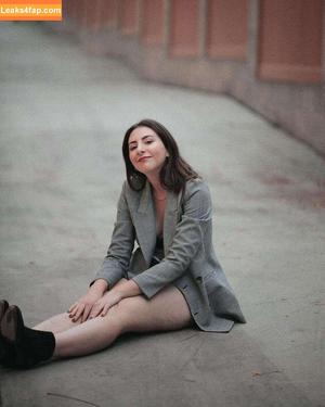 Dana Schwartz photo #0007