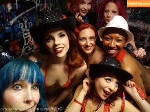 dandyindistress photo #0042