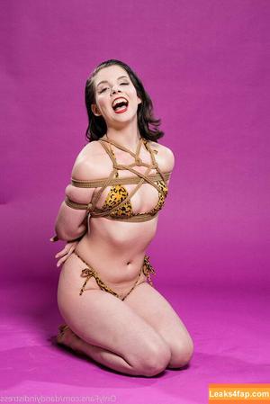 dandyindistress photo #0056