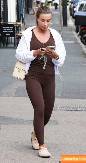 Dani Dyer фото #0032