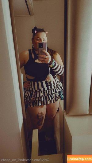 dani_no_pants photo #0013
