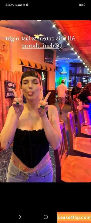 Dani Thorne photo #0084