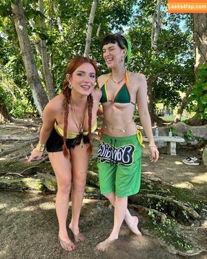 Dani Thorne photo #0087